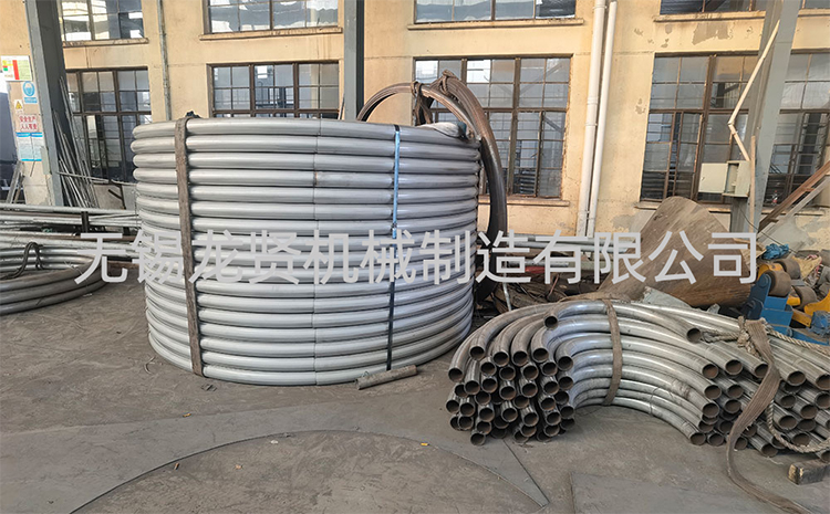 封頭上的半管該怎么確定連接處弧度呢？